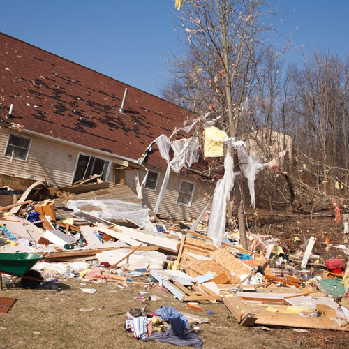 Shady contractors prey on tornado-ravaged towns